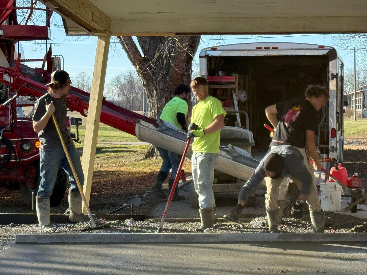 Porches, Patios, & Firepits for Whitfield Concrete Construction in Solsberry, IN