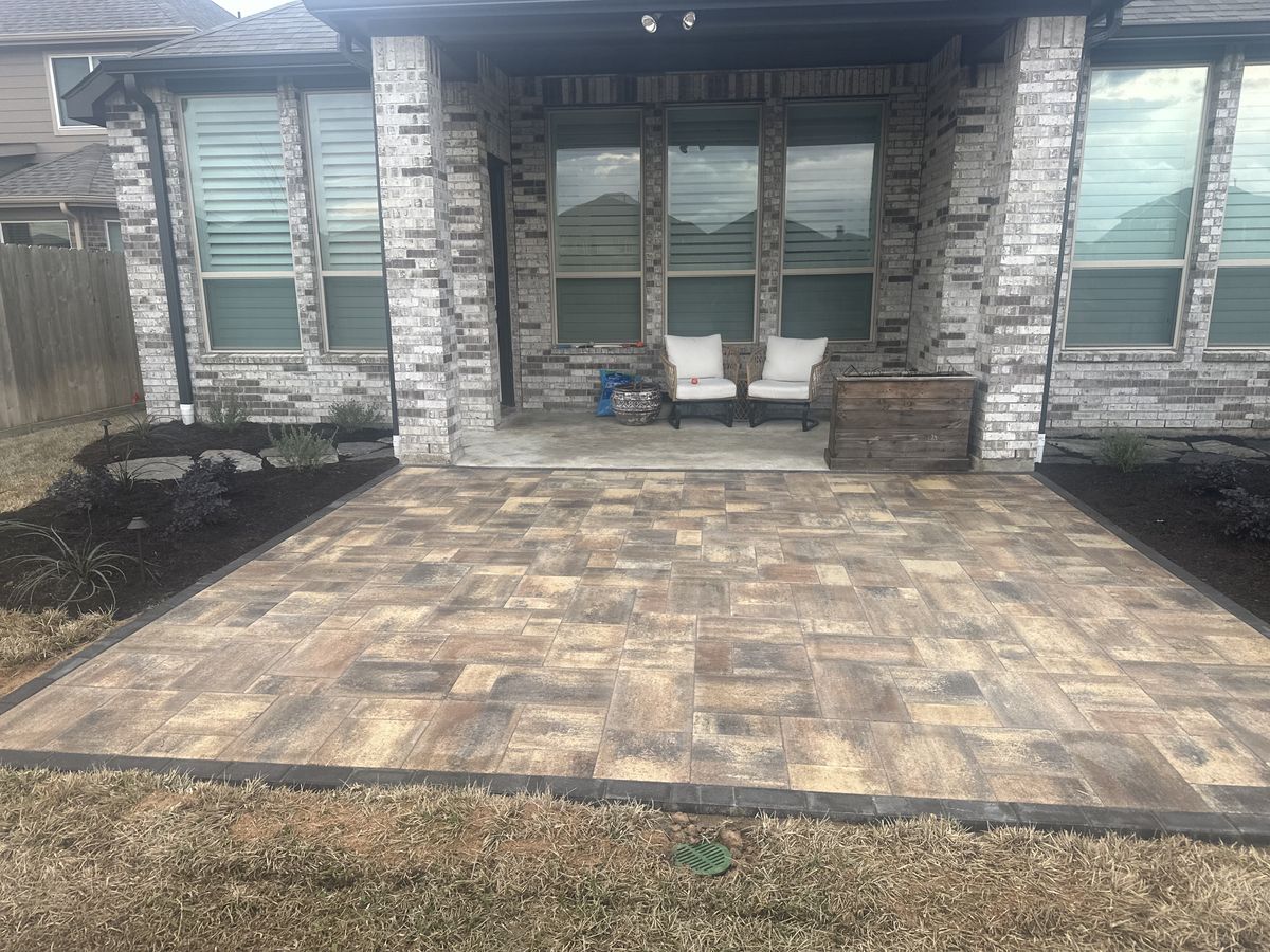 Hardscaping for Atlas Land Design in Creekside Park, TX