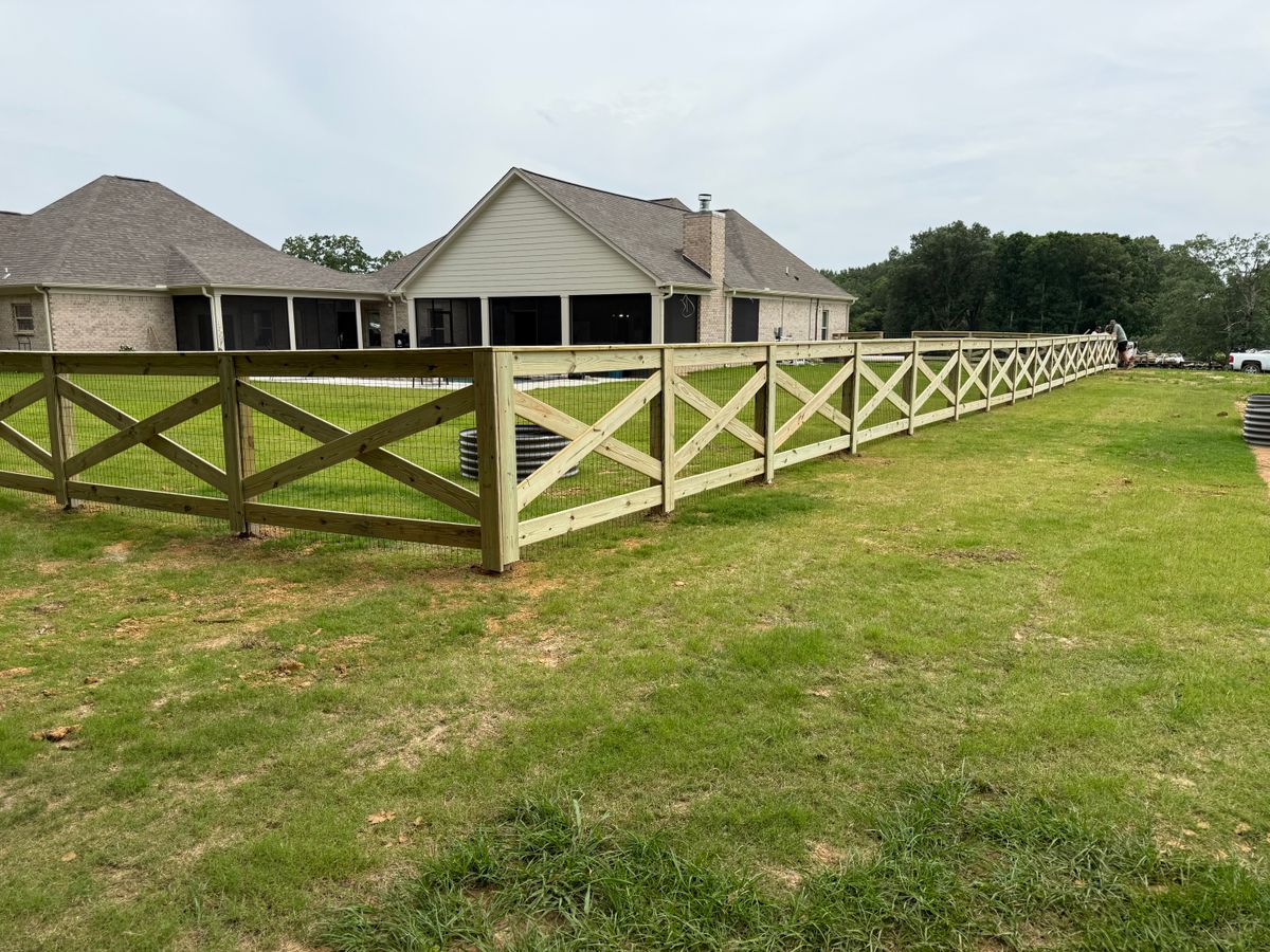 Fence Installation for Manning Fence, LLC in Hernando, MS