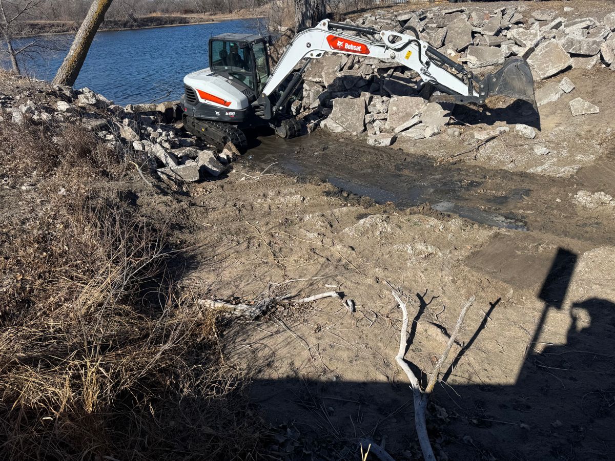 Skid Steer Services for HDE Services LLC in Grand Island, NE