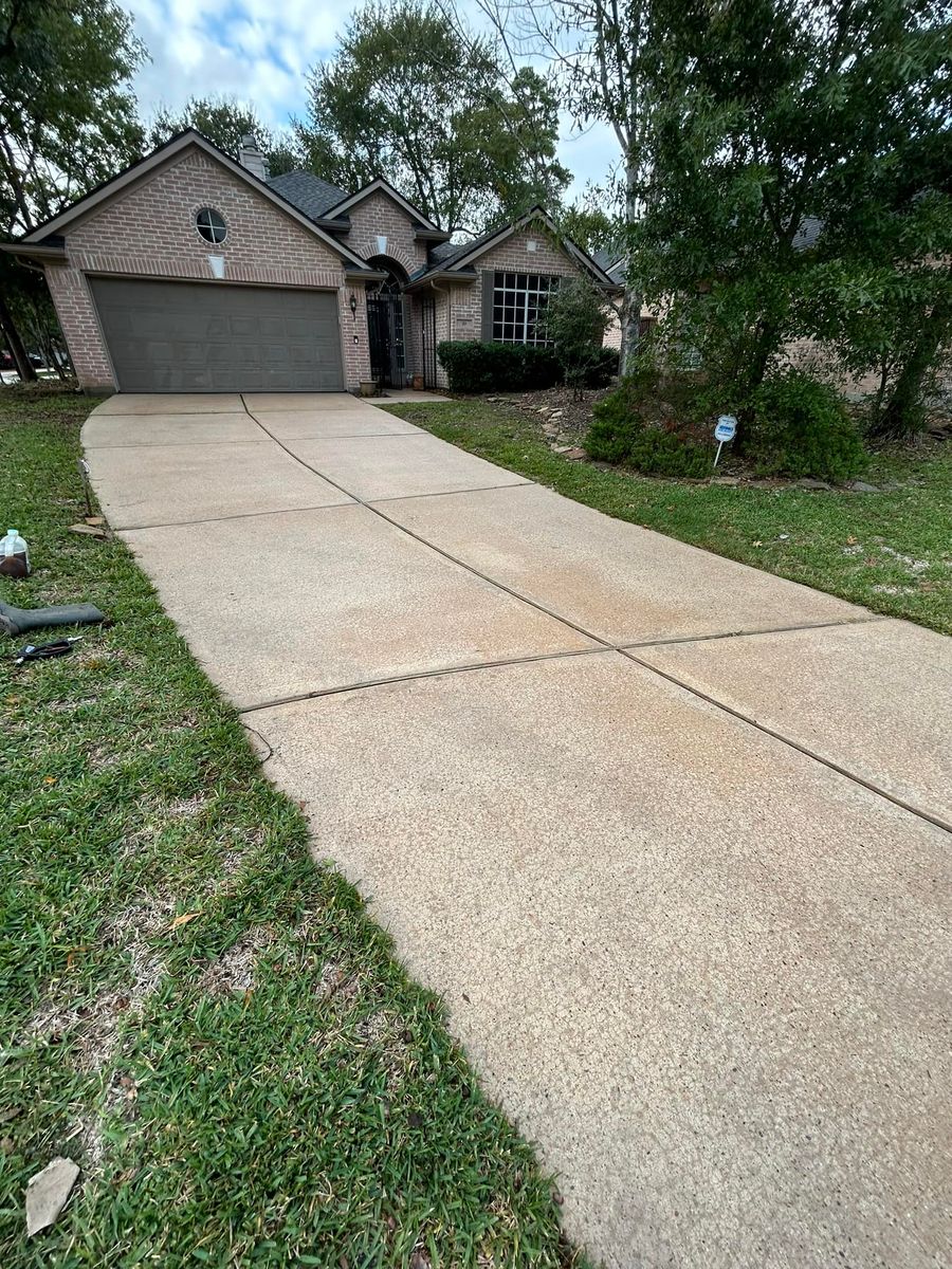 Concrete Cleaning for Everyday Pressure Washing in The Woodlands, TX