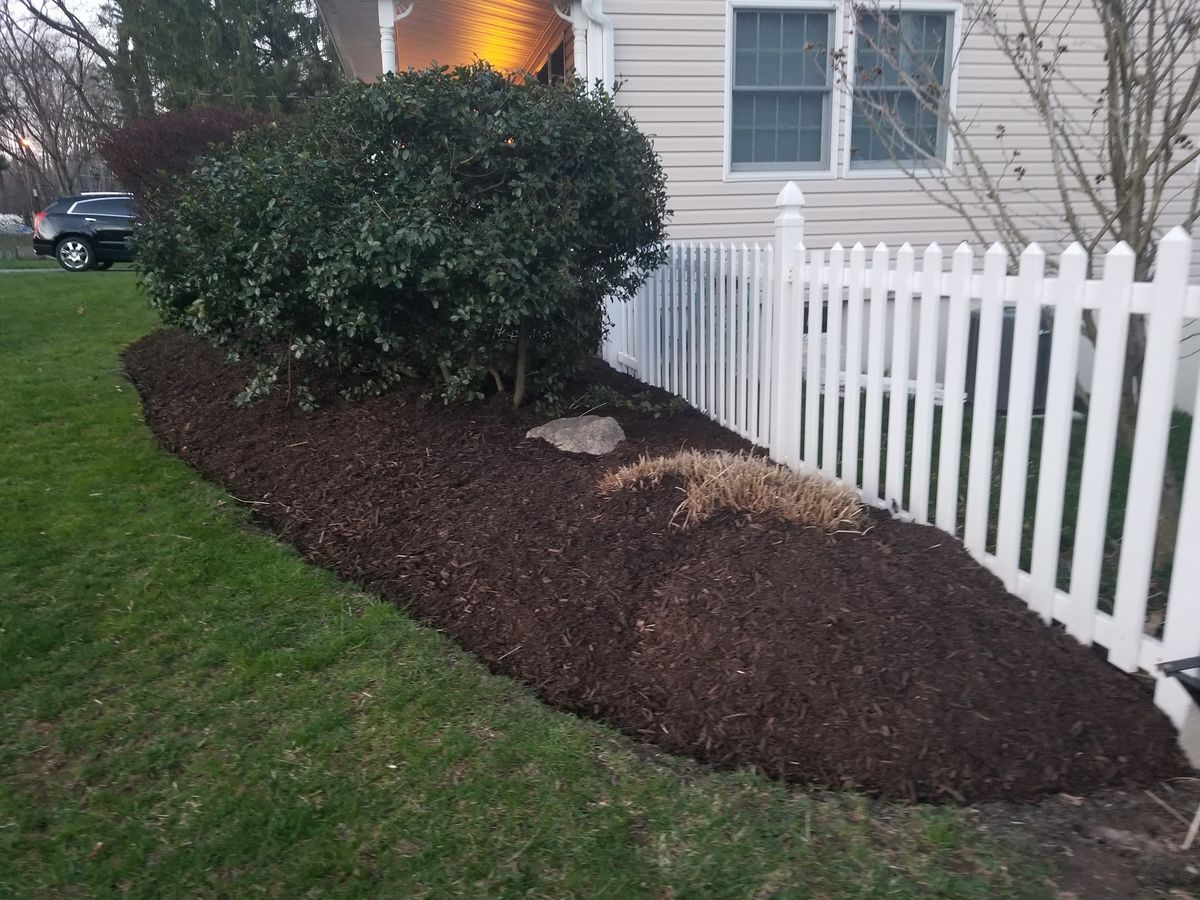 Mulch Installation for IPL Landscaping LLC in Newton, NJ