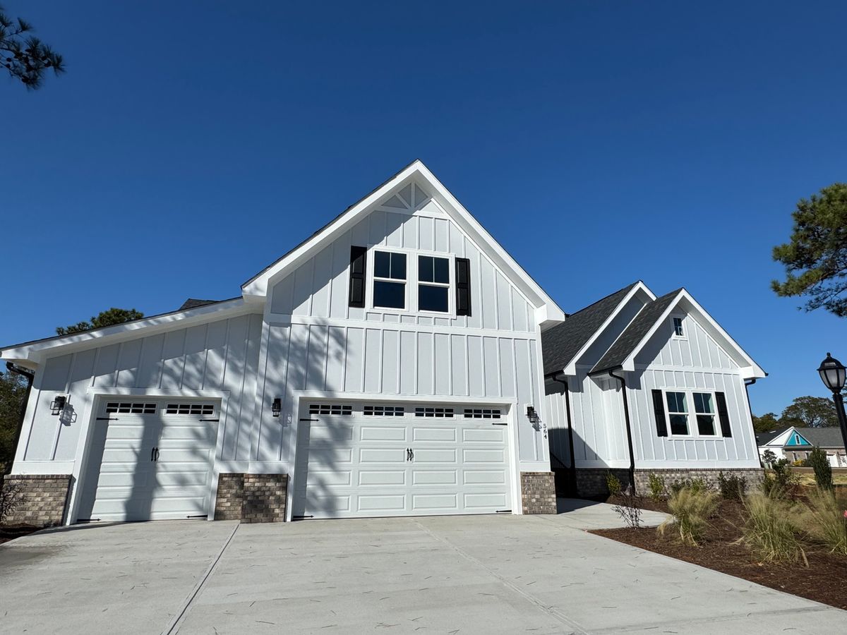 Roofing for Masters General Construction, LLC  in Shallotte, NC