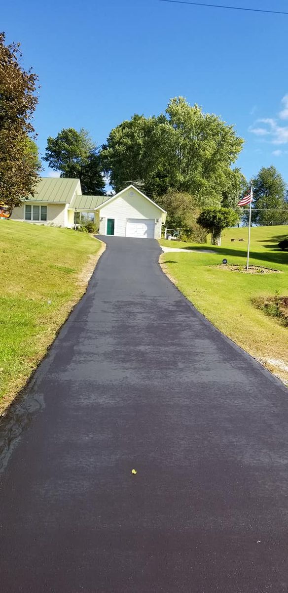 Driveway Paving for Smith's Paving and Sealcoating in Rushville, IN