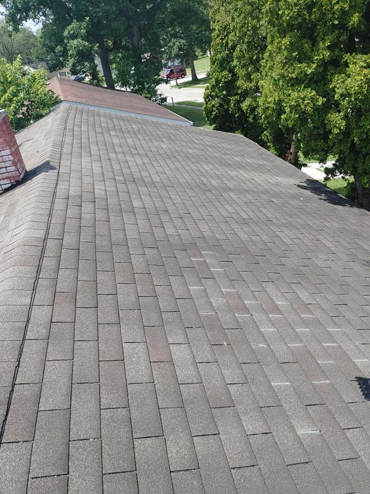 Roofing for Hamiltons Handyman LLC  in Fort Wayne,  IN