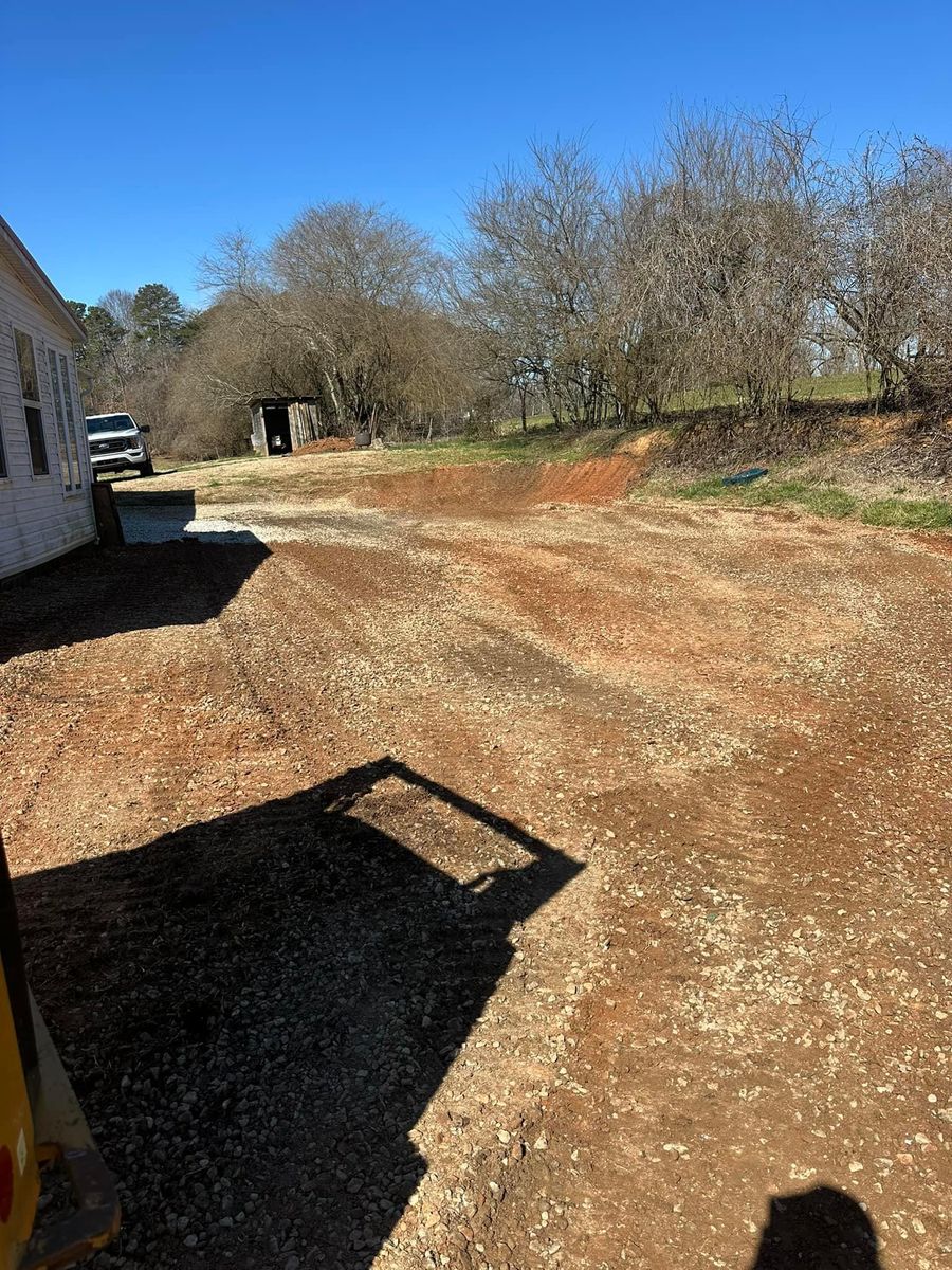 New Cut Driveways for T Crane Grading LLC in Clarkesville, GA