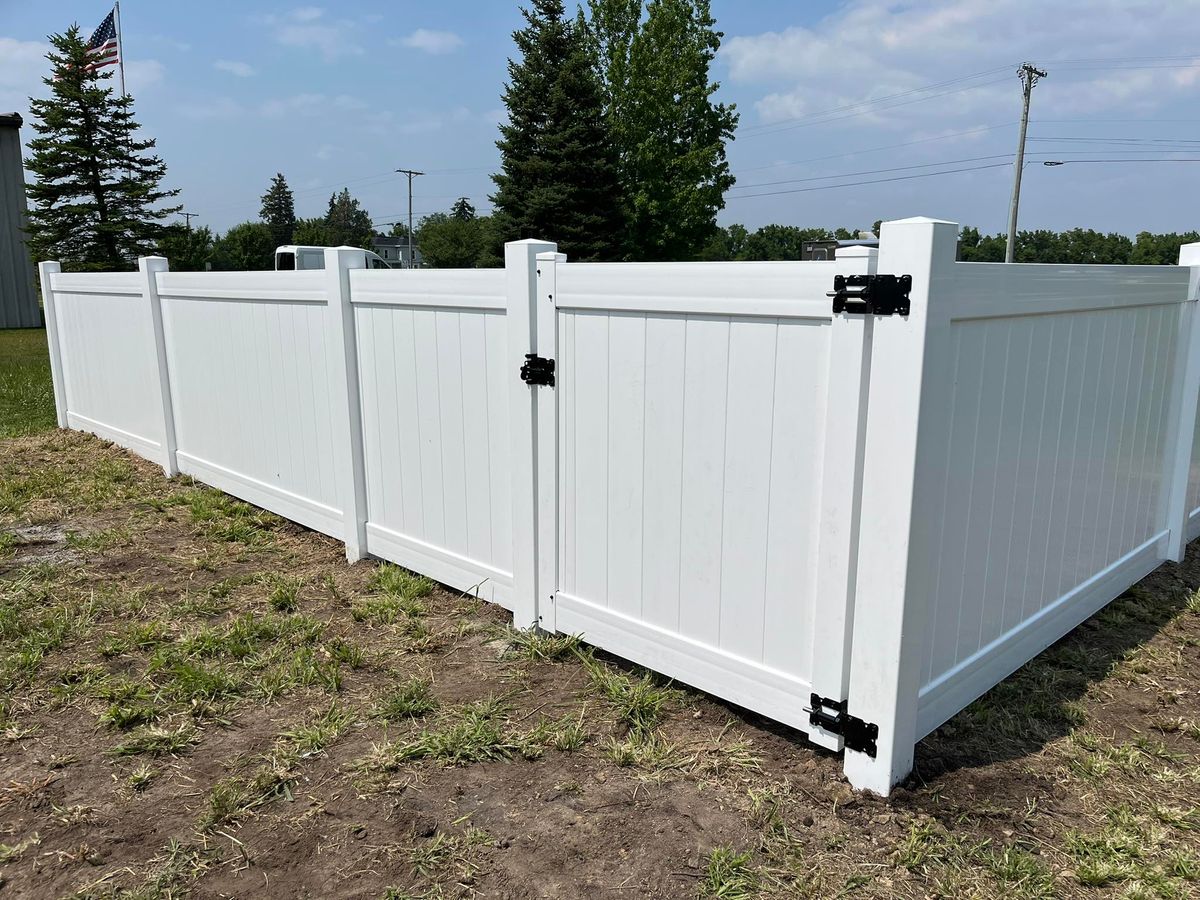 Fencing for 2Bro's Concrete Tear & Repair in Fremont, OH