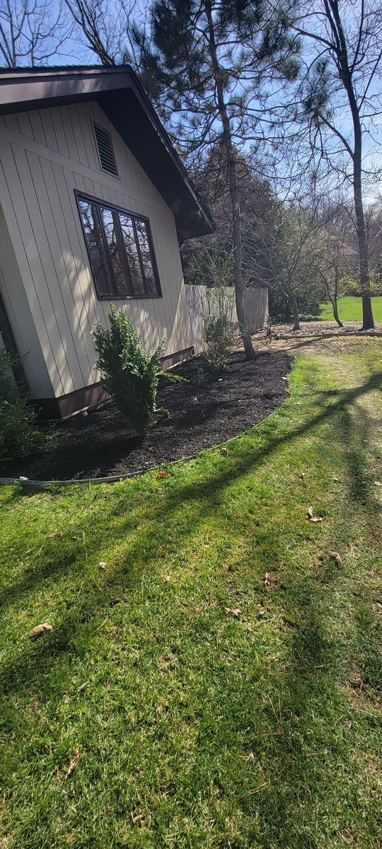 Mulching for Cristians Maintenance and Hardscaping llc in Bedminster, NJ