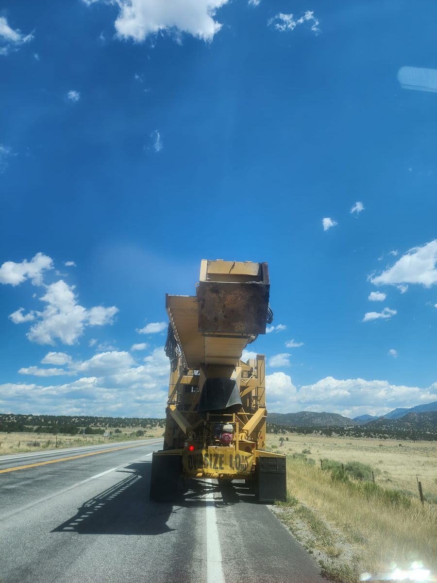 Specialized & Oversized Loads Escorts for Mountain Valley Pilot Car LLC in Canon City, CO