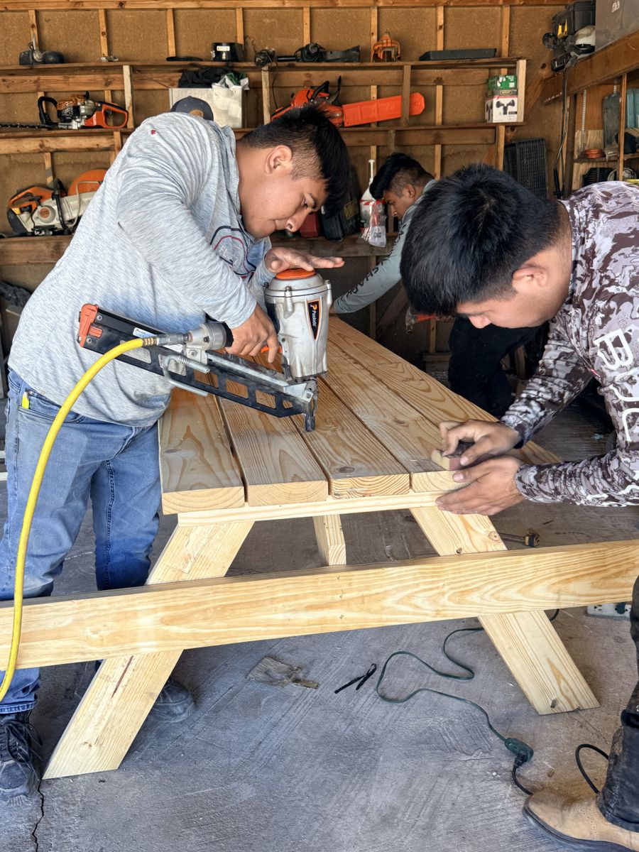 Day Laborer Hourly Rates for King Services in Seguin, TX