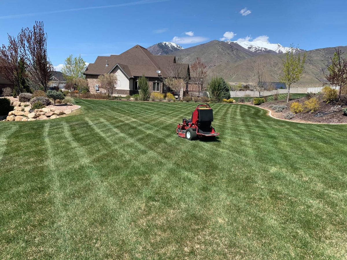 Mowing for Platinum Lawn Service in Santaquin, UT