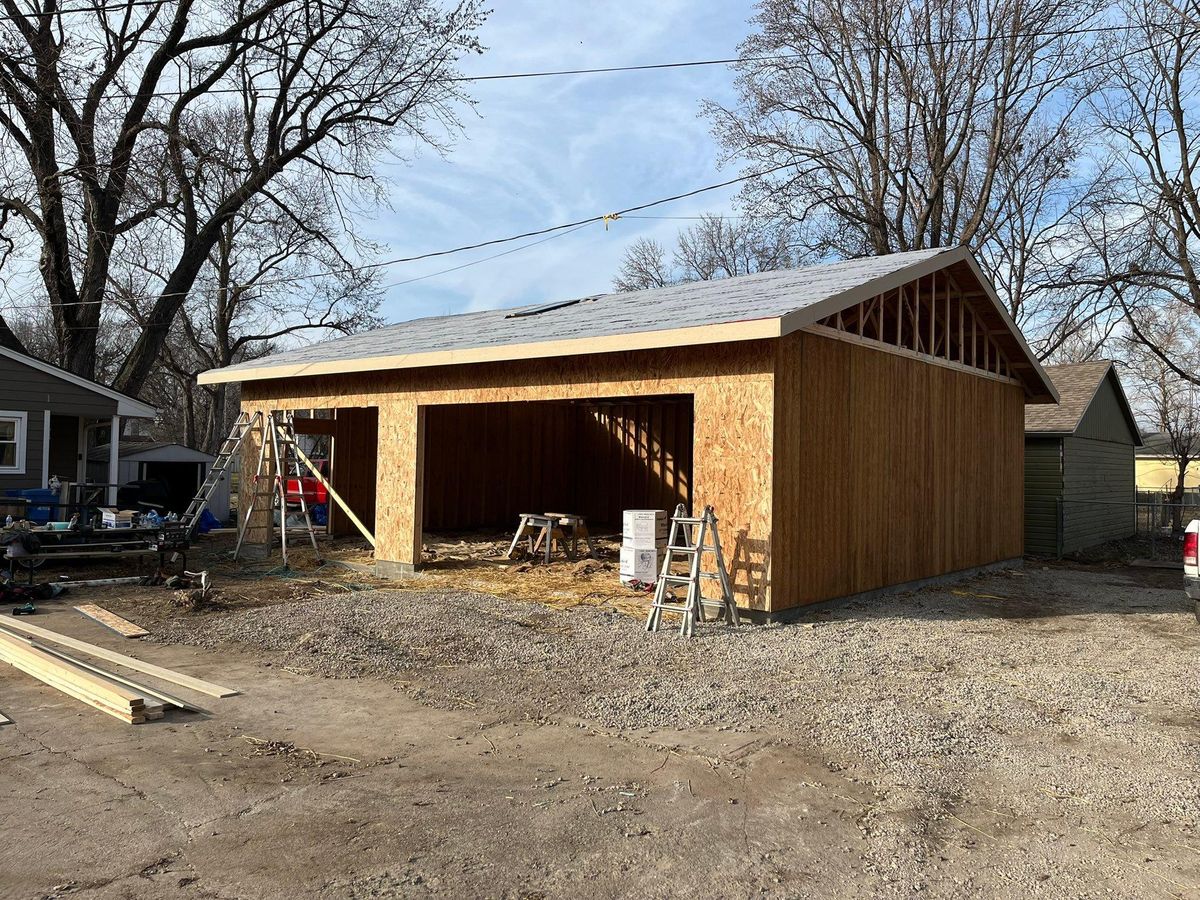 Garage Construction for Midwest Framing in Lawrence, KS