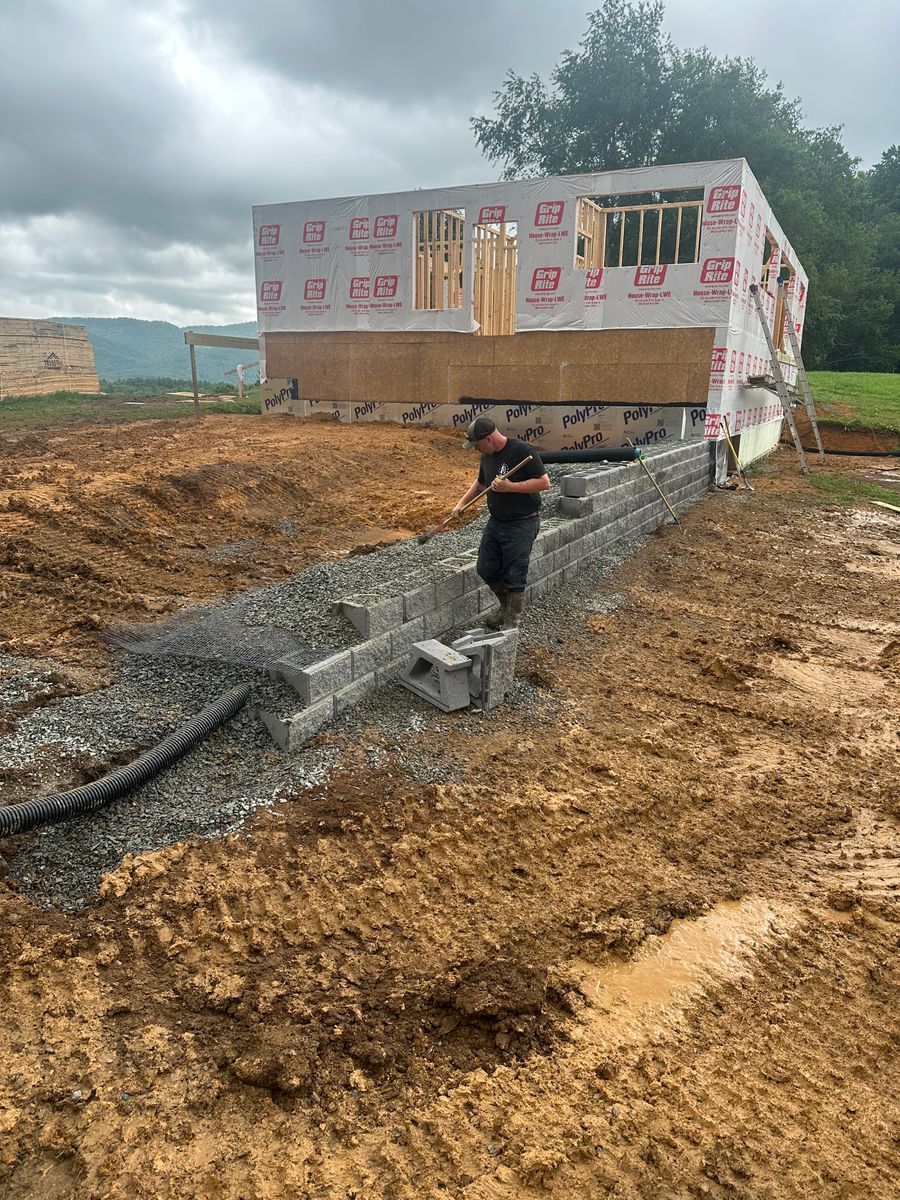 Grading and Leveling for Trophy Ridge Grading & Hauling in Mountain City, TN
