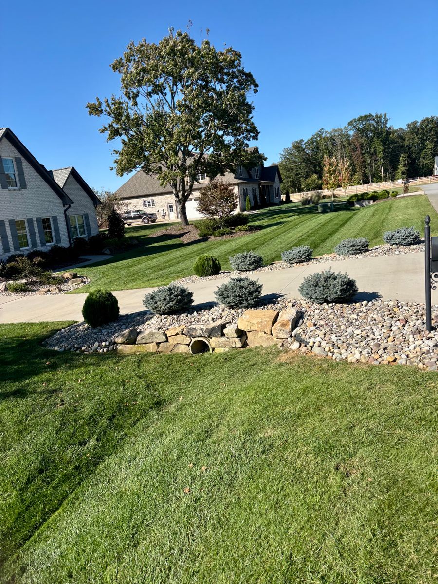Residential Full Service Maintenance for Malboeuf Landscaping, Inc in Kernersville, NC