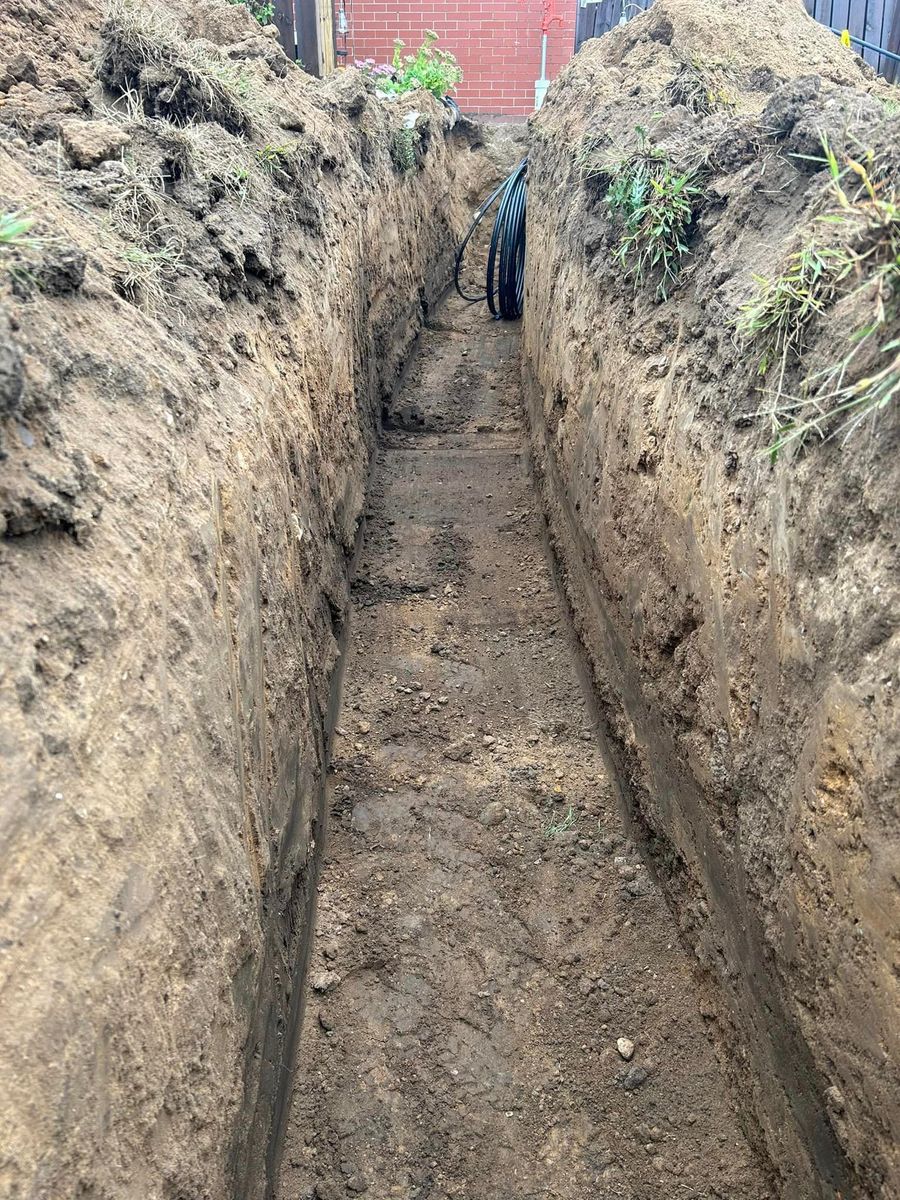 Trenching for Mike Wilcoxson Excavating & Well Drilling in Pierceton,  IN