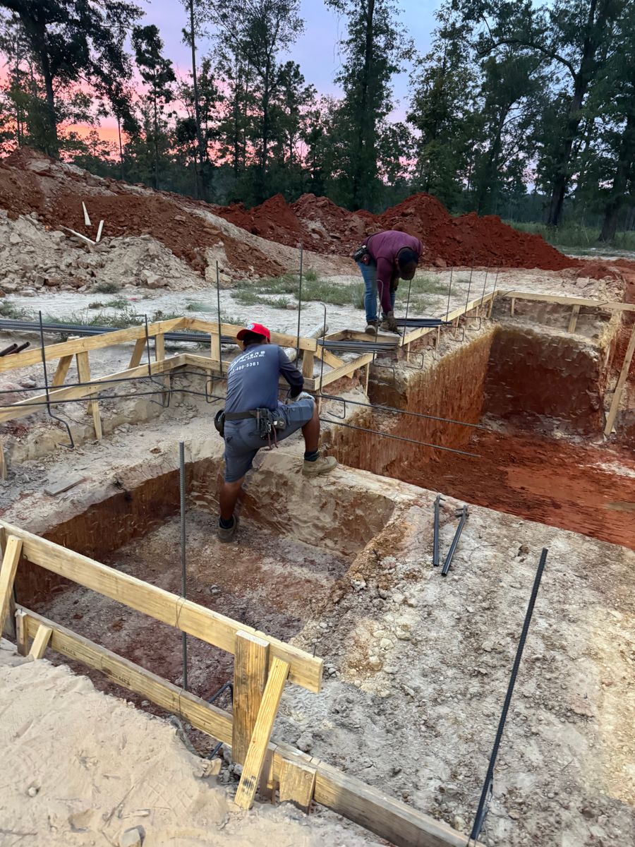 Custom Pool Construction for Superior Backyard Builders LLC in Livingston, TX