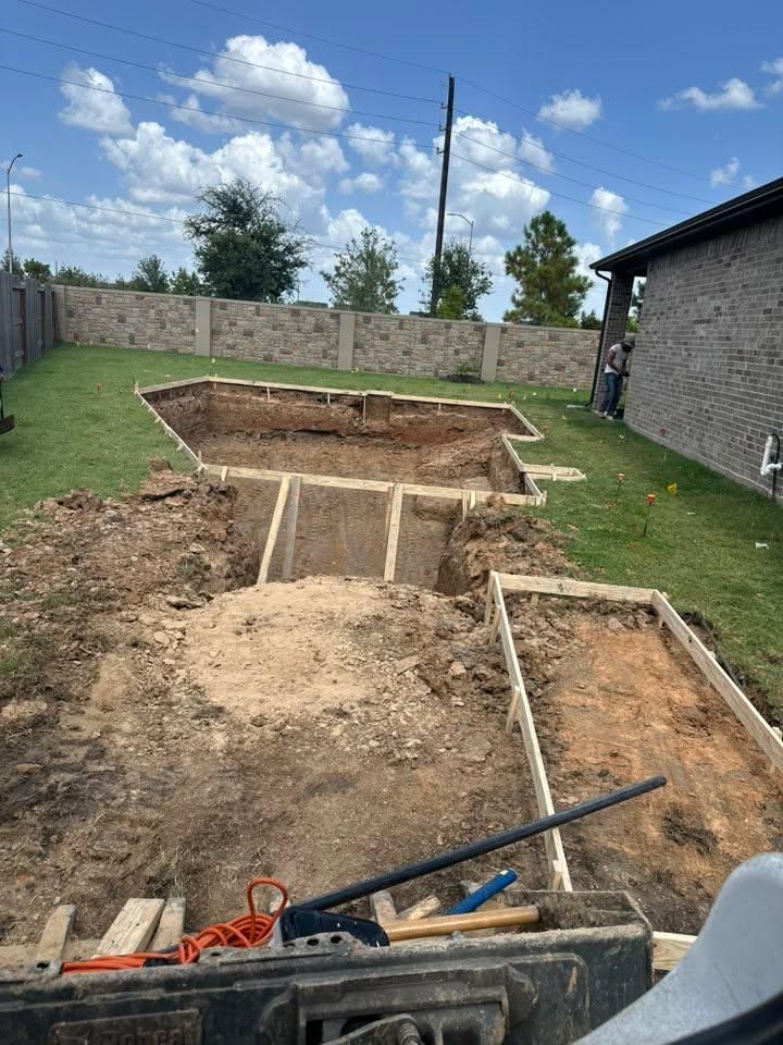 Custom Pool Construction for Azteca Pool Construction LLC in Houston, TX