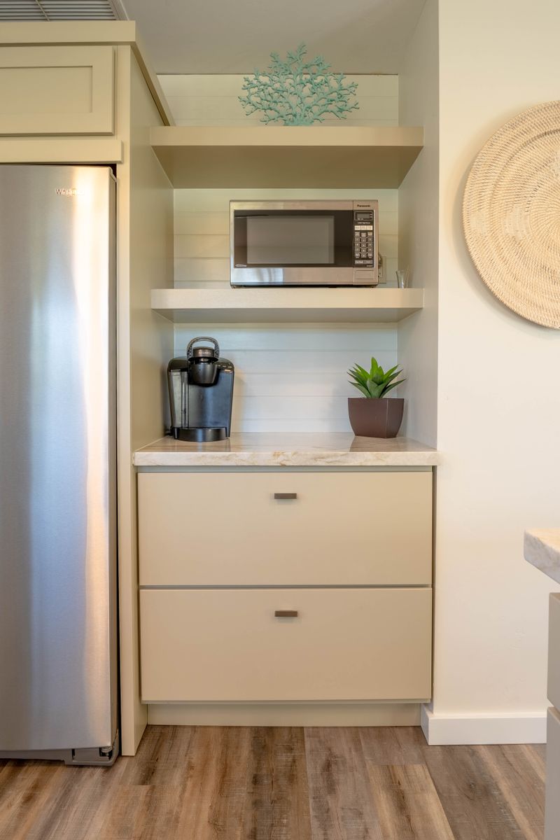 Custom Cabinetry for Alexander's Designs & Remodeling LLC in Kahului, HI