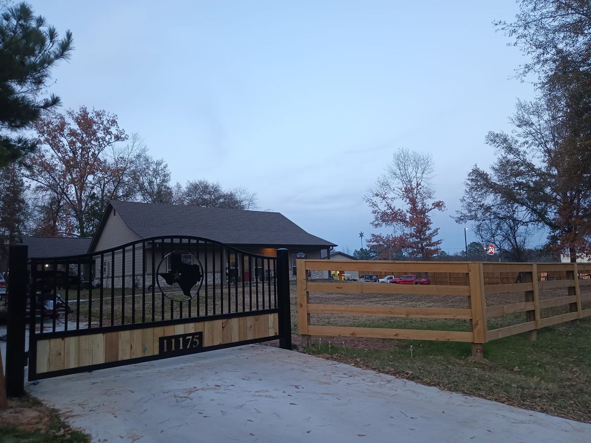 Gates and Operators for JR Fences in Lindale, TX