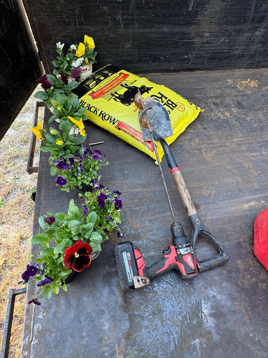 Mulch Installation for Shang's Landscaping Service in Columbia, South Carolina