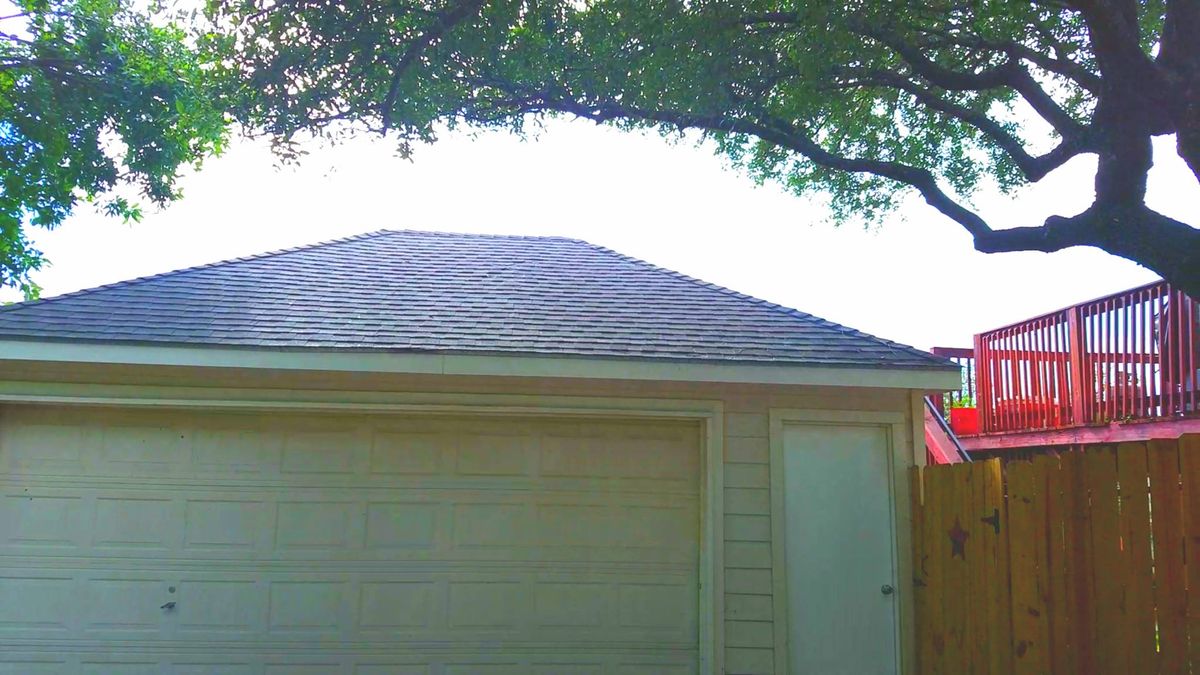 Roof Clearing for 210 Tree Care in San Antonio, TX
