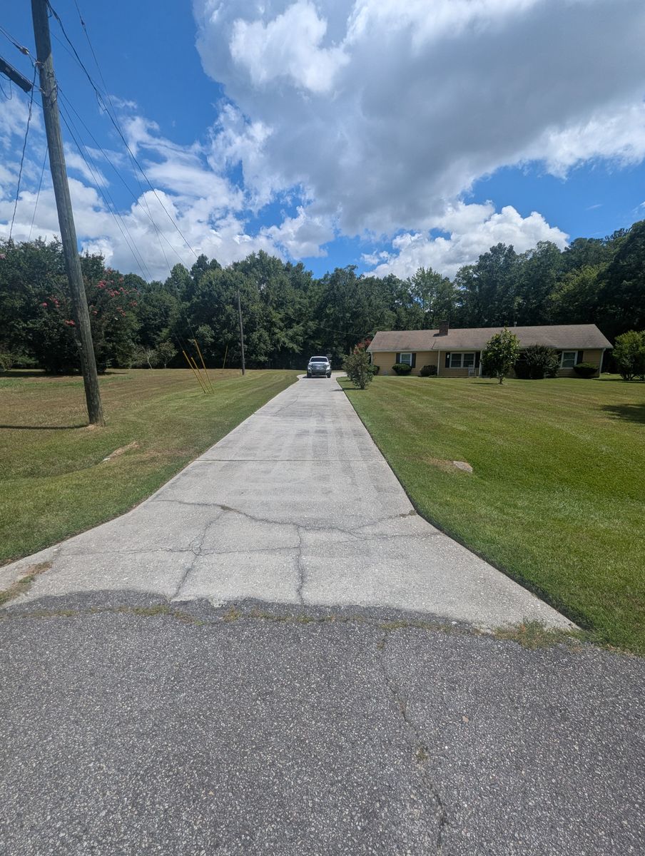 Edging for Fantastic Lawn Care LLC in Fayetteville, GA