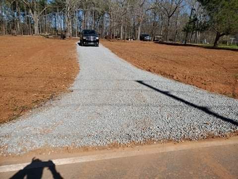 Driveways for Jason Scott Grading & Clearing in Williamson, GA