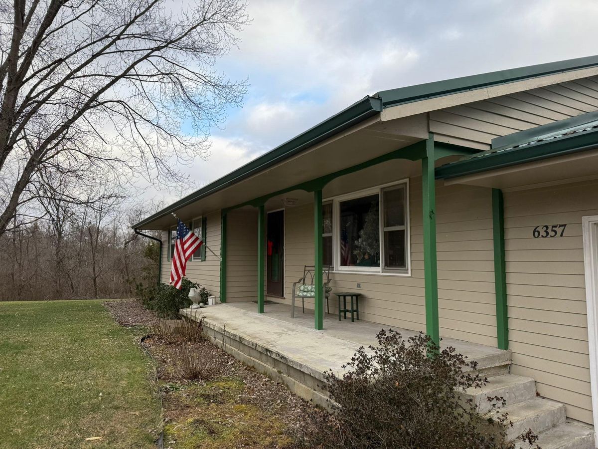 Roofing Repairs for Top Hand Roofing and Gutter in Pomeroy, OH