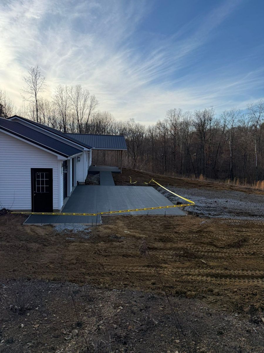 Porches, Patios, & Firepits for Whitfield Concrete Construction in Solsberry, IN