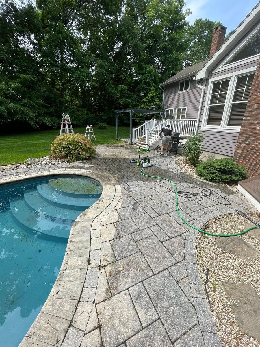 Gutter Cleaning for Deck the Halls in Bristol, CT