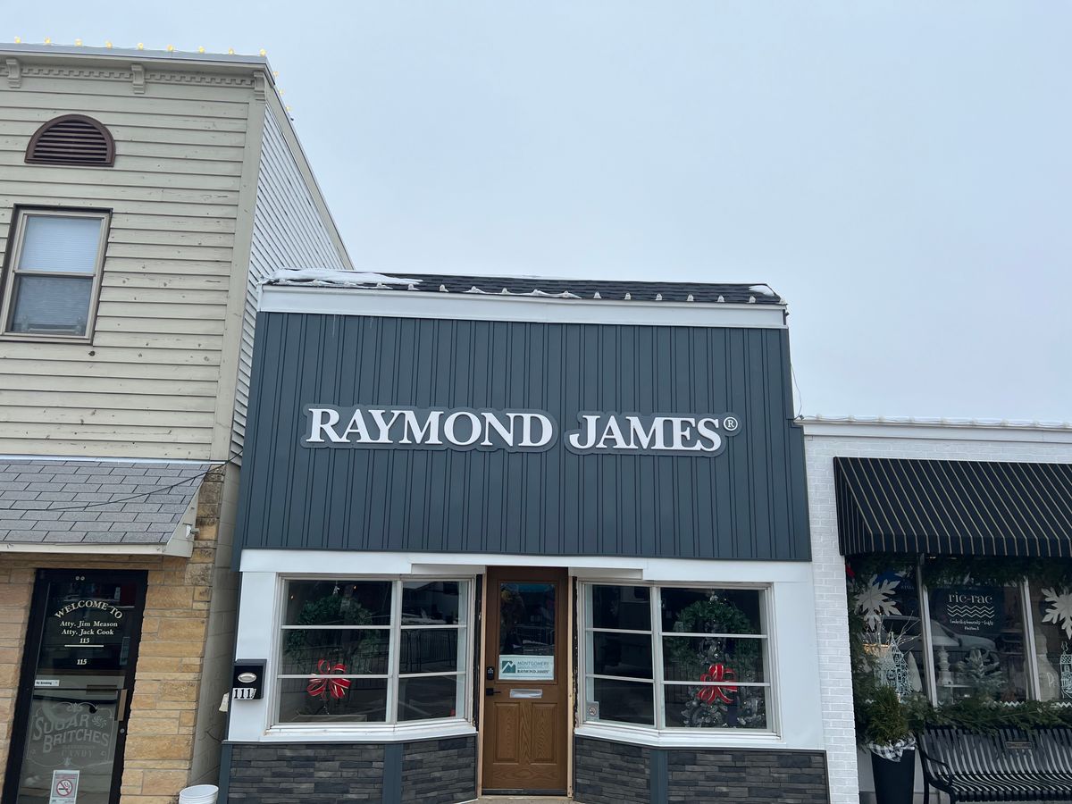 Store Front Signs for MTZ Signs in Janseville, WI