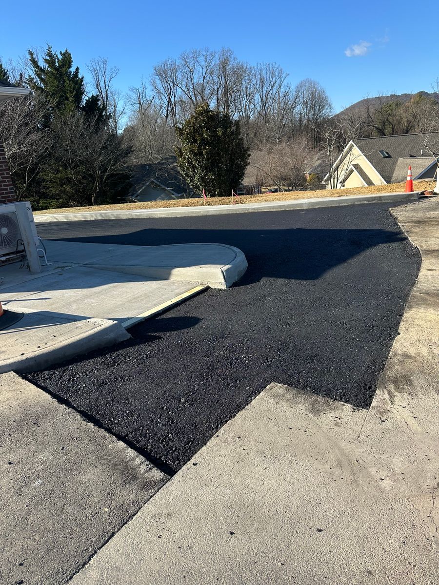Sealcoating for James R Carter Paving in Roanoke, VA