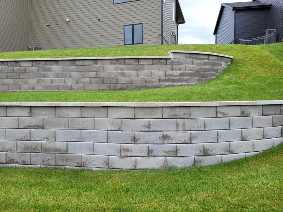 Retaining Walls for Brownstone Grading in Perry, IA