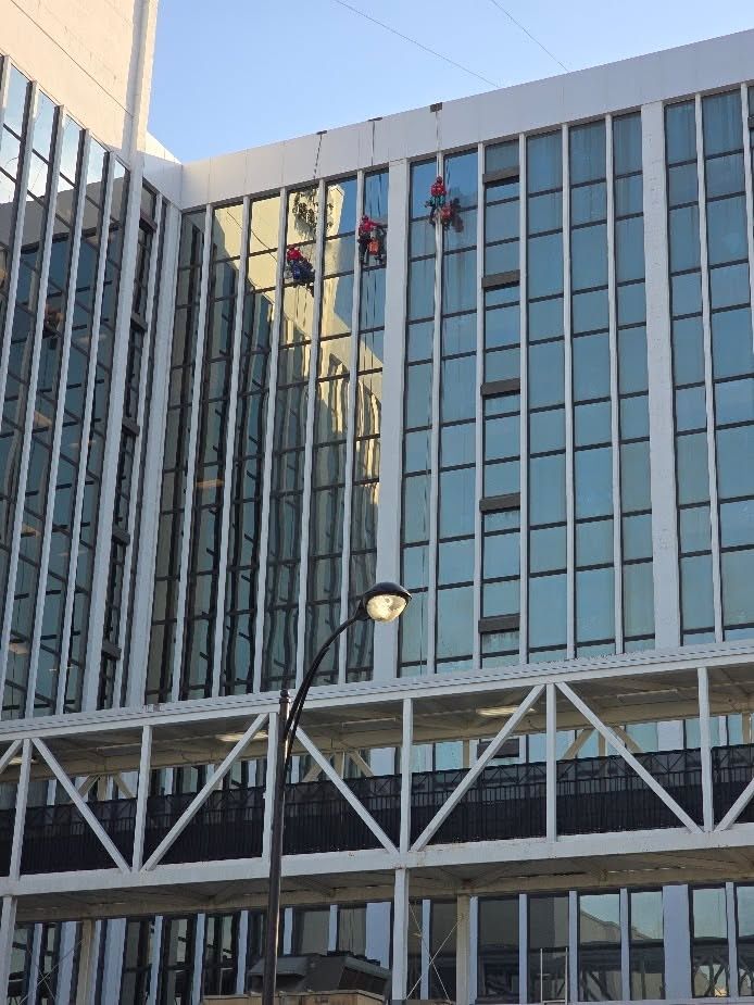 High Rise Window Cleaning for Sunlight Building Services in Birmingham, AL