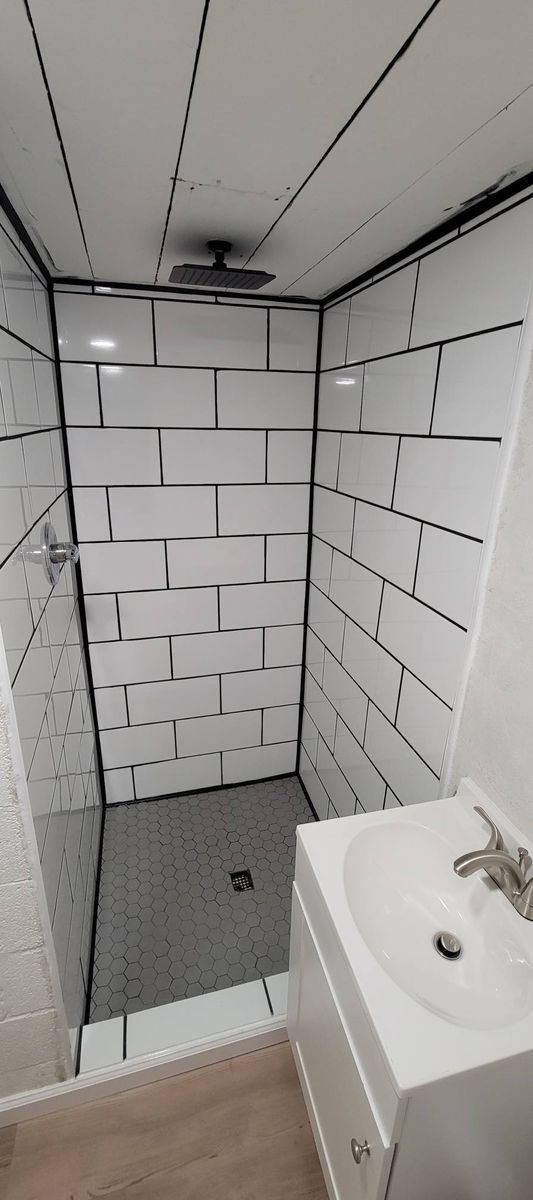 Bathroom Renovation for Middle Man Construction in Fall Branch, TN