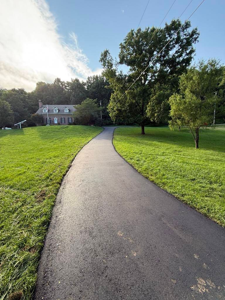 Asphalt Installation for Absolute Asphalt, Paving & Sealcoating in Lebanon, TN