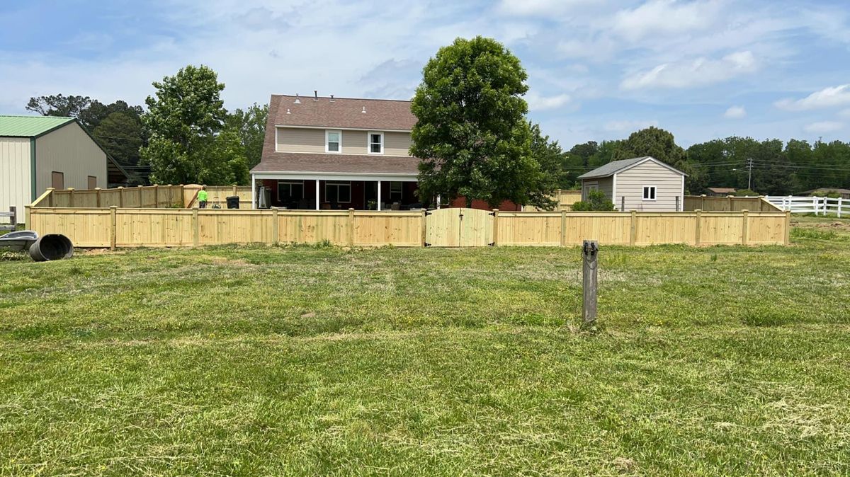 Custom Fence Design for Manning Fence, LLC in Hernando, MS