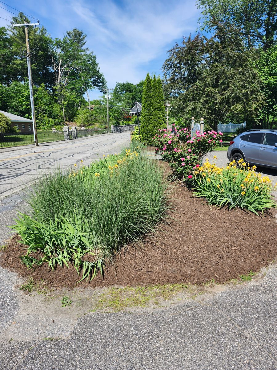 Landscape Installation for Landscape Innovations LLC in Torrington, CT