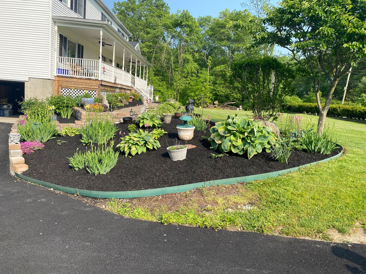 Mulch Installation for Cuellar Lawn Care in Highland , NY 