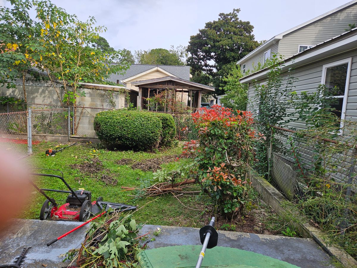 Mulch Flower Bed Maintenance for Just Mow and Go Lawn Service, LLC in New Bern, NC
