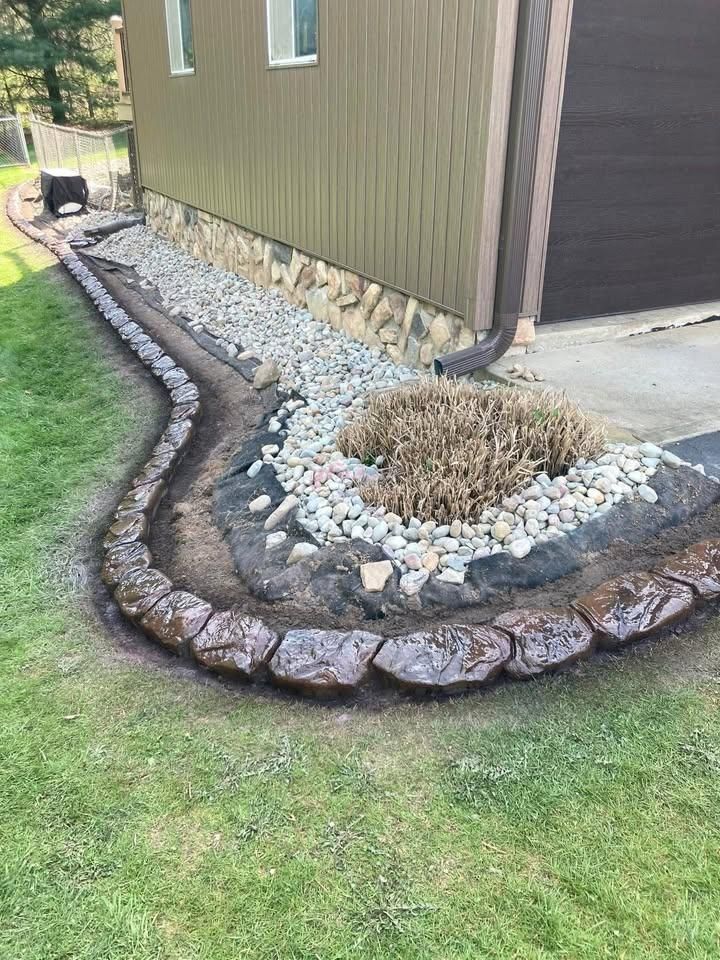 Landscape Curbing for Dust Till Dawn Lawn in London, Kentucky