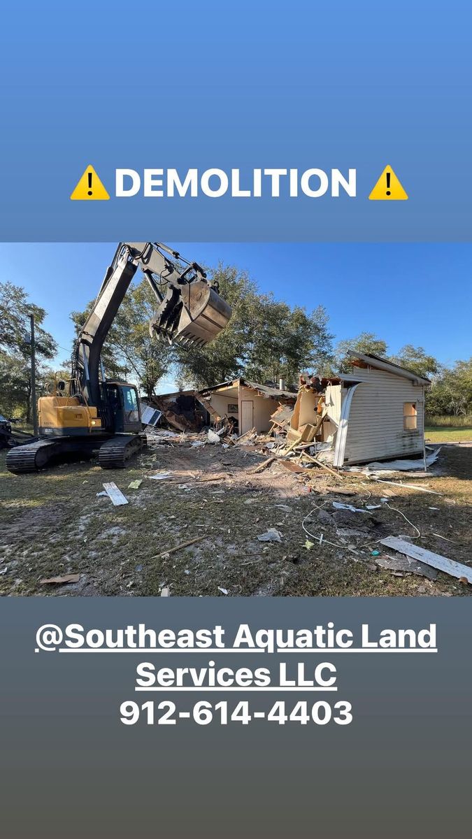 Land Clearing And Clean Up for Southeast Aquatic Land Services LLC  in Waycross, GA