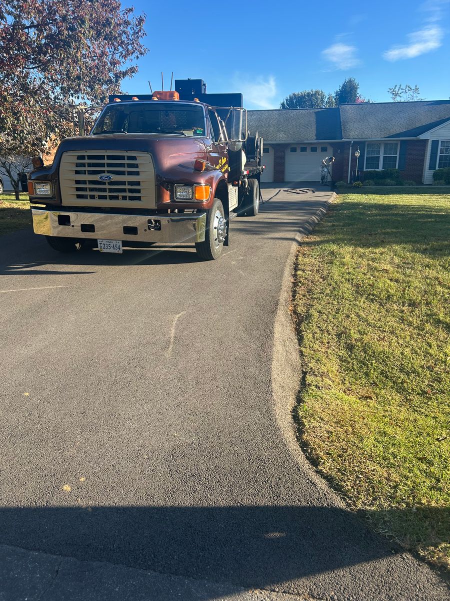 Asphalt Driveways for James R Carter Paving in Roanoke, VA