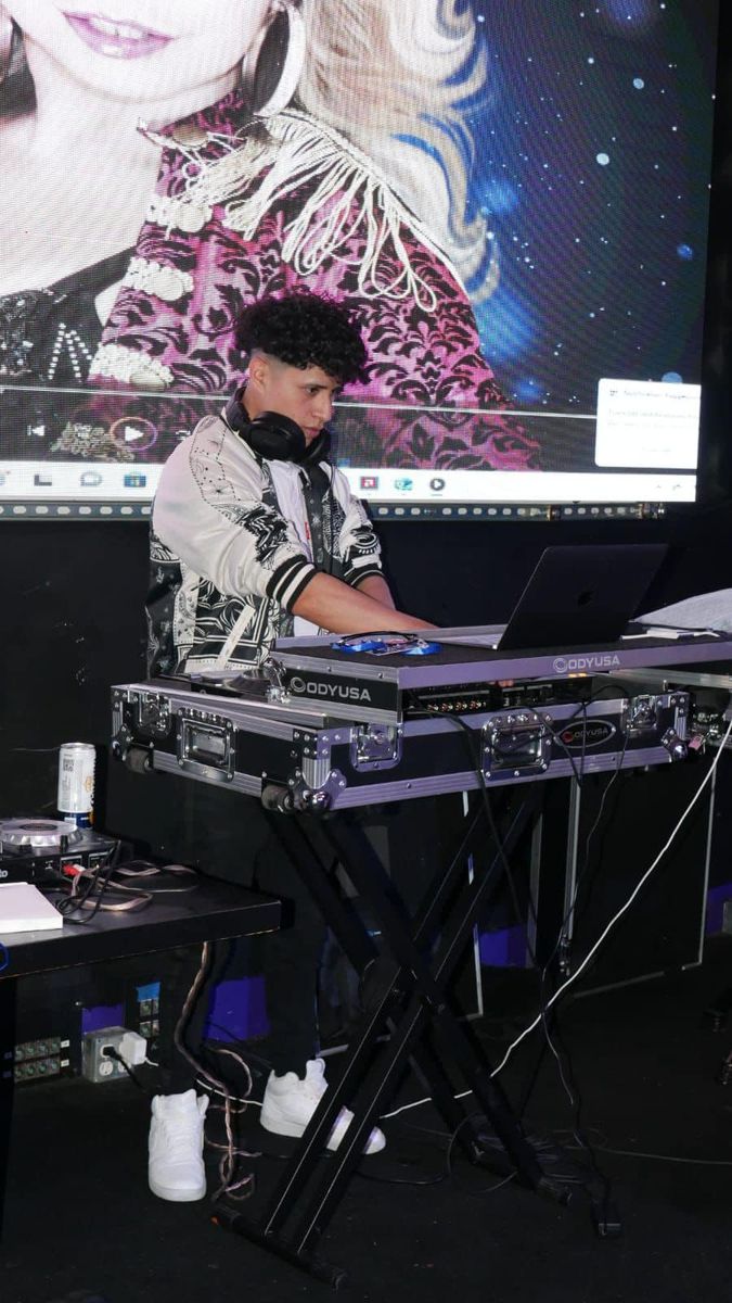 Event Setup for Ivancho Récords in Lawrence, MA