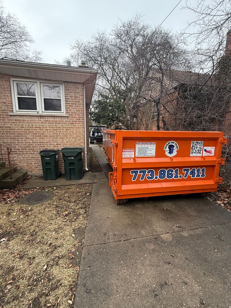 Dumpster Rentals for Trailer and Trash Dumpsters LLC in Arlington Heights, IL