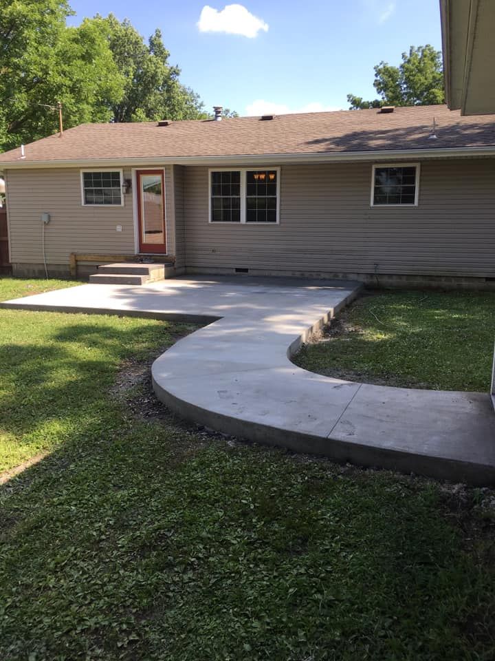 Concrete Driveways for Twisted Ridge Construction LLC in Cheney, KS