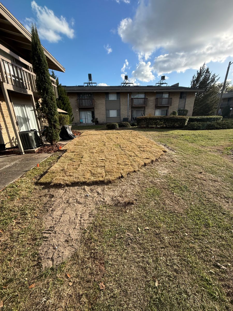 Outdoor Installations - Sod, Mulch, Rock, Pavers, Artificial Turf, Irrigation & Plants for Kings Legacy Services in Gainesville ,  FL