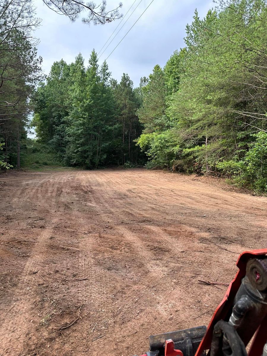 Site Preparation for Thickets Land Clearing & Excavation in Hohenwald, TN