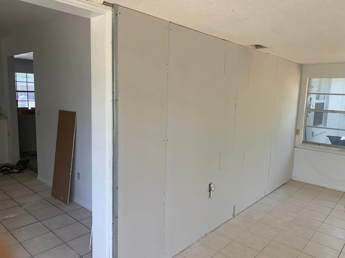 Dry Wall Repair/Install for 4 Seasons Remodeling LLC  in Winter Springs, FL