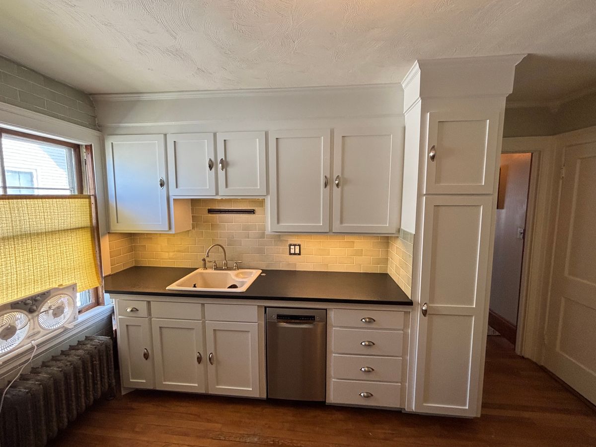 CABINETS / KITCHEN INSTALLATION / CABINET REFACING for Milton Carpentry Services in Beverly, MA